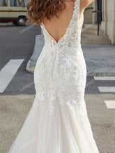Ivory Elegant Mermaid Lace Applique Wedding Dresses For Bride V Neck Tulle Rromantic Wedding Gowns With Train Backless Sleeveless
